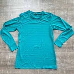 Zyia long sleeve chill shirt size M